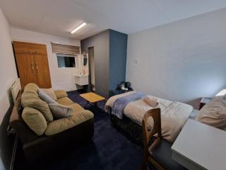 Room near East Midland Airport 5 - 1