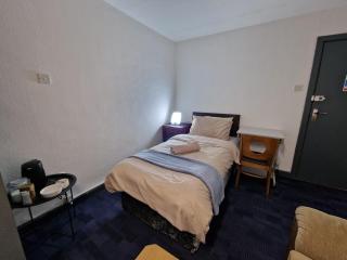 Room near East Midland Airport 5 - Kegworth - 7