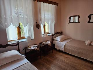 Amalia's House - Gjirokastër - 9