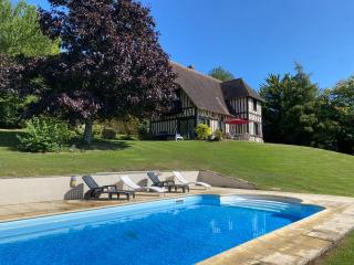 Maison Normande avec Piscine, vue exceptionnelle - 0