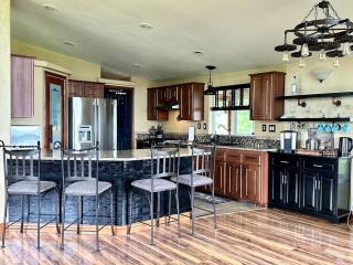 Cascade Sunset House - Crater Lake Adventures! - Eagle Point - 1