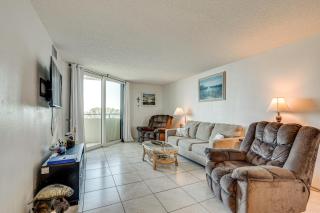 Balcony and Resort Amenities Gulf Coast Escape! - Hudson - 7