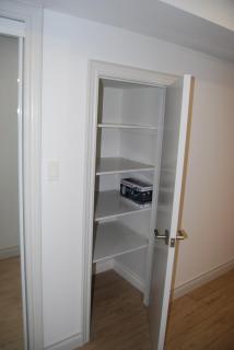 Modern 2-BR Basement Apartment - Richmond Hill - 2
