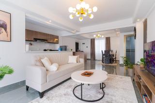Airy Apartment with Gym, Stunning View at Riverside - Nairobi - 0
