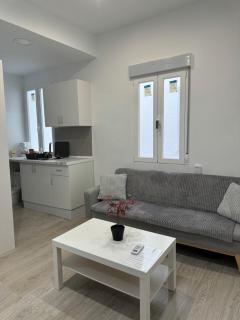 Best Located Renewed Apartment - 0