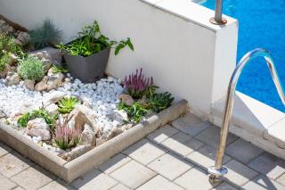 Apartment Sasso Bianco with the Private Pool - Njivice - 1