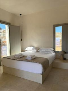 Pentanemi Folegandros - Ano Meria - 4