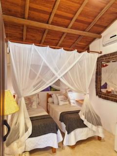 Mini Casa com Jacuzzi e Piscina - 5