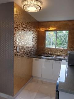 Cute comfortable, quiet studio 11 with Carpark - 5