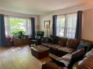 Spacious Ranch in a quiet area - 0