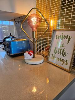 Book Now Affordable Cute Cozy studio with Carpark 23 - 1