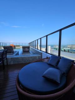 Lindo Flat com 2 camas casal a 50m da praia - 2