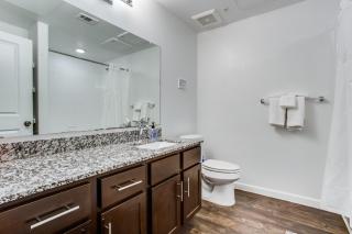 Astonishing CozySuites on I-35 w pool&parking #10 - Pflugerville - 1