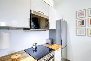 Luxury Barndo 2AN Europe Style Farm Stay Chickens - 6