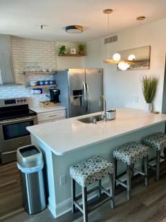 Luxe by the Sea - 5-Star Beachfront Escape - Myrtle Beach - 4