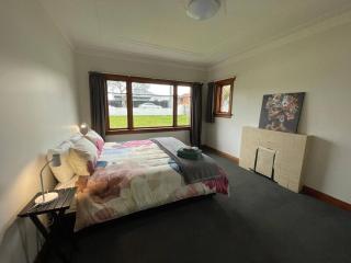 Peaceful Family Home - Dunedin - 1