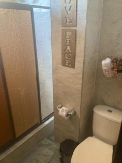 Habitación en apartamento compartido al frente del cc Unico - 2