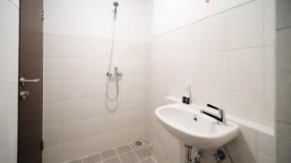 Simple and Comfortable Studio Apartment at Suncity Residence By Travelio - Sidoarjo - 2