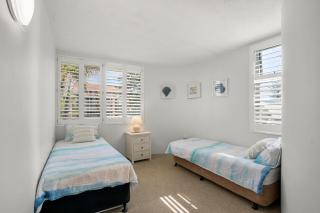Monterey Lodge Unit 17, 27 Warne Tce Kings Beach - Caloundra - 4