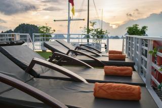 Renea Cruises Halong - Ha Long - 9