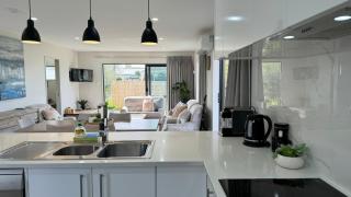 Kings View - Auckland - 1