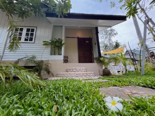 Beach front House - 9