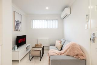 Smart Suites Self Check-in Apartments - N Freney - 1