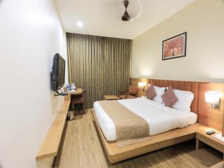 Palette Hotel Surya - Vadodara - 9