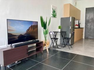 PJ Suites 5pax 1utama MRT FreeCarpark XiaomiTV - Petaling Jaya - 0
