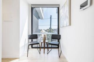 Light & Bright Apt Close to Beach & Fitzroy St - 6