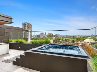 Light & Bright Apt Close to Beach & Fitzroy St - 8