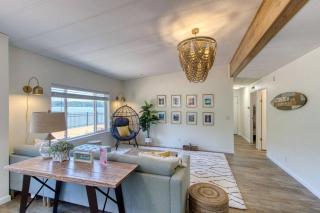 Serene & Luxury Retreat, Waterfront, Hot tub, Clamming - Lilliwaup - 0