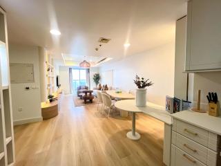 Stunning 2BR In Dubai Marina With Amazing views - 2