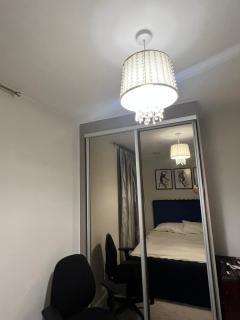 En-suite Modern Room - Brentford - 6