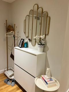 En-suite Modern Room - Brentford - 5