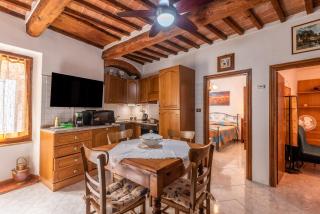 Sotto gli archi - Pari - 9