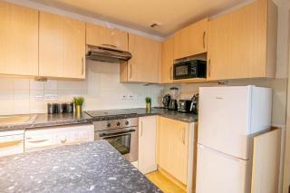 Stunning Flat at Gunwarf Quays - 3