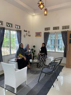 Jeff Guesthouse - Bumiagung - 3