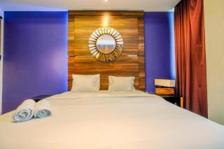 Homey Penthouse 3BR with Extra Room Kemang Village Apartment By Travelio - Giacarta - 9