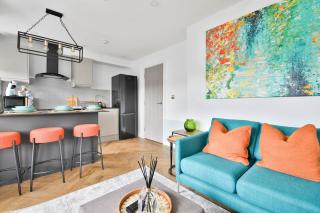 Three Bedroom Apartment With Parking, Near Hospital - Cardiff - 3