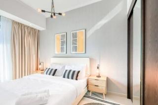 Bright & Serene Flat in the Marina, by Only Stays - Dubai - 4