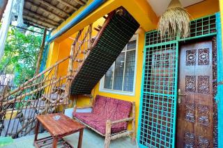 Stylish 2 Bedroom Apt - 1min walk to the Indian Ocean - 8