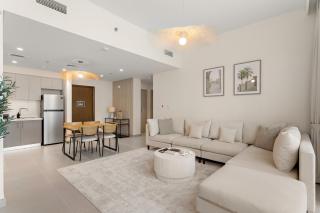 Superb 1Bed With Pool & Gym near the Burj Khalifa - Dubai - 9