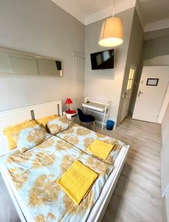 Colourful Rooms Wrocław - Breslavia - 8