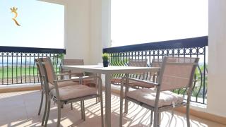 Elegant 2BR Golf View Oasis in Yas Island - Maids Room, Pool & Near Yas Mall - 4