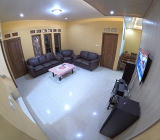 Griya Nakula Homestay Jogja - 2