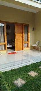Zavira House Purwokerto - Purwokerto - 8