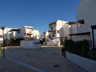 Casa Baja tranquila con terraza y jardín en Vera-Playa naturista! - Playas de Vera - 5