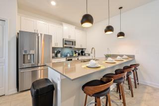 Last Minute Disney Getaway! Private Pool, Hot Tub & Games Room. Book Now! #87203 - Kissimmee - 6