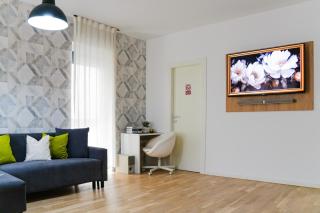 Sara - Stylish Apt with Balcony near Piata Obor - Bucarest - 2